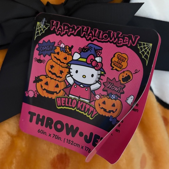 Hello Kitty super soft large Halloween throw blanket oversized polka dots - Picture 2 of 3